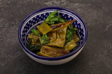 Kavrulmuş yeşil fasulye ve lahana ile Vagan mutfağı