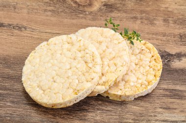 Vejetaryen için diyet çıtır ekmek yığını