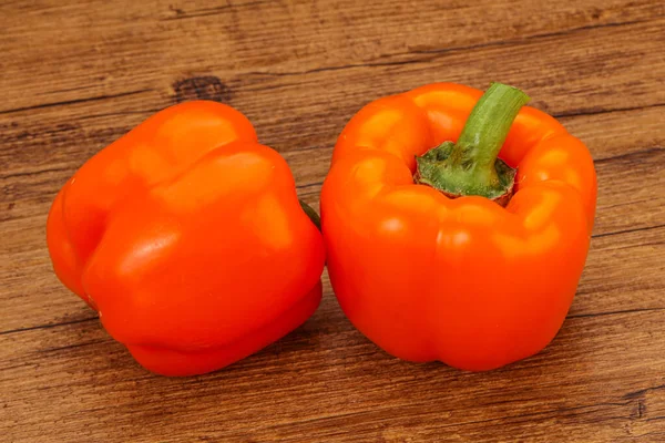 Két Narancssárga Édes Édes Bell Pepper — Stock Fotó