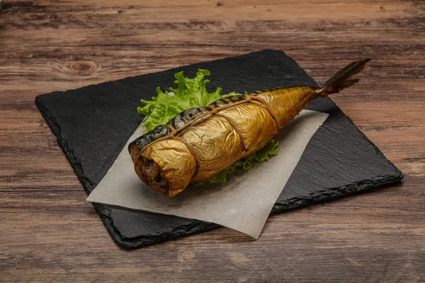 Geräucherter Leckerer Makrelenfisch Snack Über Bord — Stockfoto