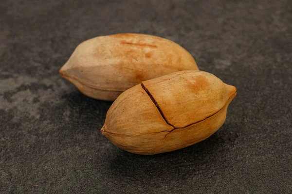 Zralé Chutné Dva Celé Ořechy — Stock fotografie