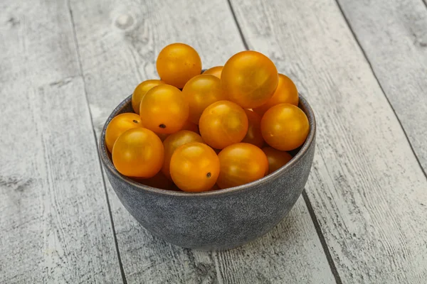 Fresh Yellow Tasty Cherry Tomato Heap — Stock Photo, Image