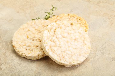 Vejetaryen için diyet çıtır ekmek yığını