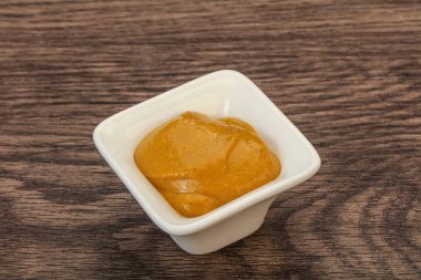 Kasede baharatlı hardal sosu