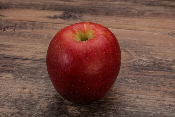 Einzige Rote Süße Leckere Apfelfrucht — Stockfoto