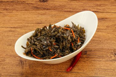 Havuçlu ve susamlı yosun kabağı.