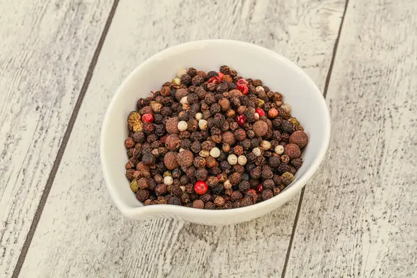 Vários Peppercorn Heap Tigela — Fotografia de Stock