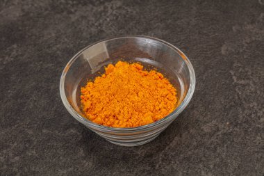 Tumerik - kâsede sokağa çıkma yasağı tozu