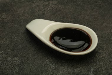 Asya mutfağı. Kasede geleneksel istiridye sosu.