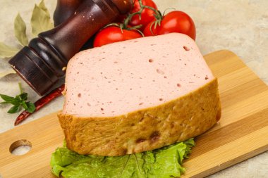 Ev yapımı geleneksel rulo köfte.