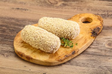 Fırında pişmemiş tavuk pirzolası.