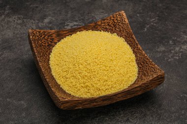 Yemek pişirmek için klozette çiğ öksürük yığını