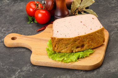 Ev yapımı geleneksel rulo köfte.