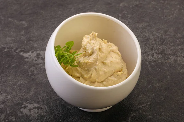 Wegańskie Jedzenie Hummus Dip Oliwą Oliwek — Zdjęcie stockowe