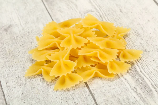 Rohe Trockene Farfalle Pasta Zum Kochen Bereit — Stockfoto