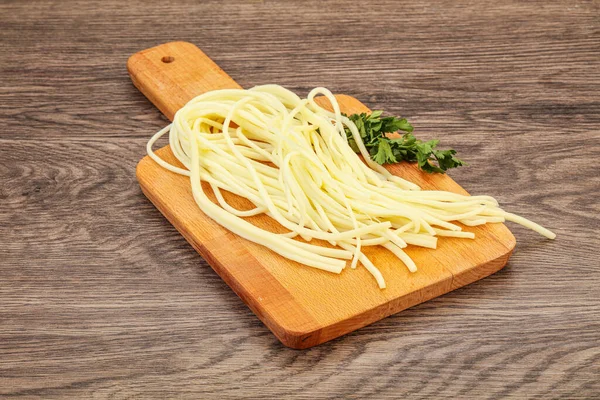 Tschetschenen Spaghetti Käse Snack Über Bord — Stockfoto