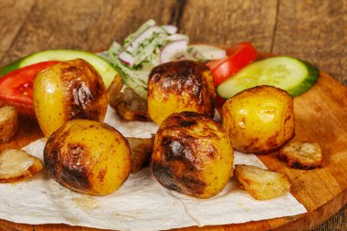 Kuzu yağlı geleneksel Patates Şiş. 