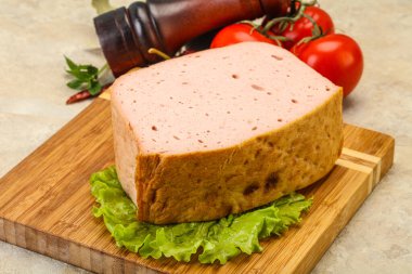 Ev yapımı geleneksel rulo köfte.