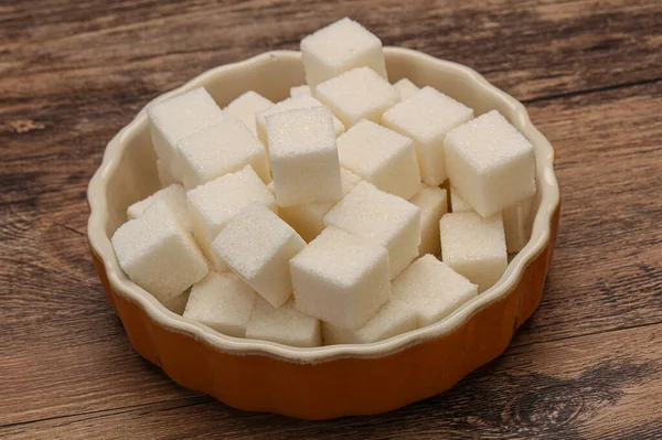 Finomított Fehér Granulált Cukorkölykök Tálban — Stock Fotó
