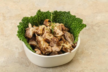 Kavanozda baharatlı kuzu eti