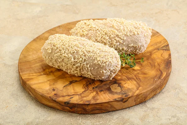 Fırında pişmemiş tavuk pirzolası.