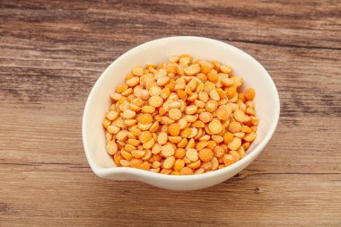 Kavanozda pişirmek için kuru bezelye