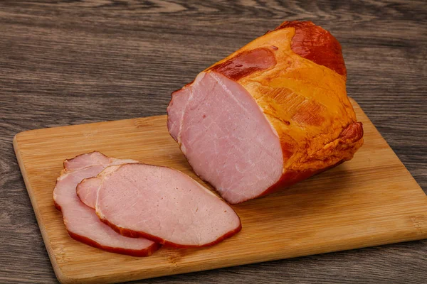 Baharatlı ve otlu füme domuz aslanı.