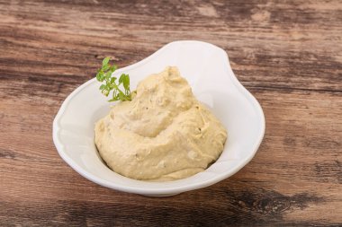Vejetaryen yemeği. Zeytinyağlı humus sosu.