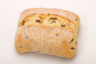 İtalyan ciabatta ekmeği ve zeytinyağı.