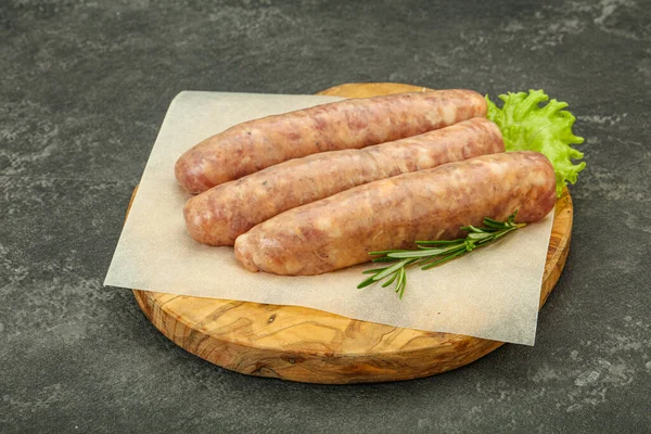돼지고기 소시지는 로즈마리 요리에 사용되었다 — 스톡 사진