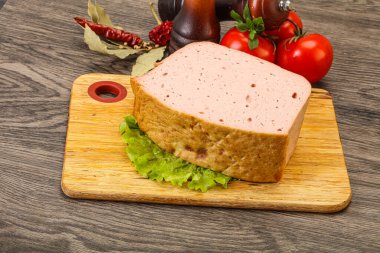 Ev yapımı geleneksel rulo köfte.