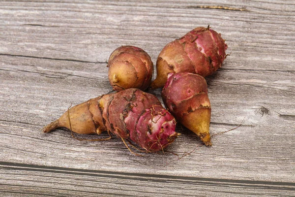 苏伊辛 生托皮那姆伯根或耶路撒冷朝鲜蓟 — 图库照片