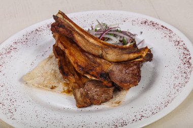 Lezzetli ızgara kuzu ızgarası.