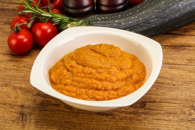 Vejetaryen mutfağı - Ot ve baharatlı kabak püresi