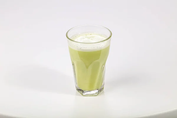 Naturlig Färskpressad Grön Äppeljuice Glaset — Stockfoto