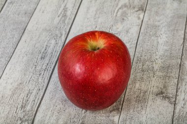 Bekar Kırmızı tatlı elma meyvesi