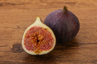 Tatlı mor incir meyvesi dilimi