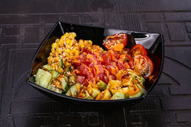 Hawaii mutfağı - Ton balığı ve pirinçle dürtmek