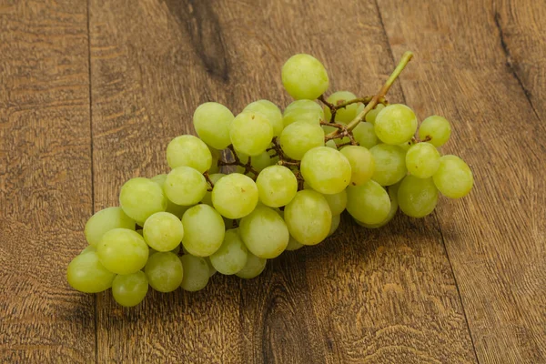 Zoete Rijpe Verse Groene Druiventak — Stockfoto