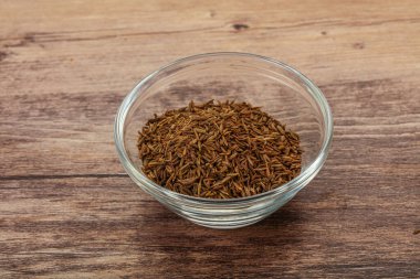 Aroma mutfağı kâsede kurutulmuş zeera tohumları.