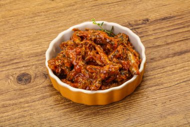 Domates soslu konserve ançüez.