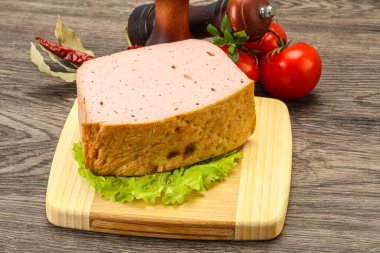 Ev yapımı geleneksel rulo köfte.