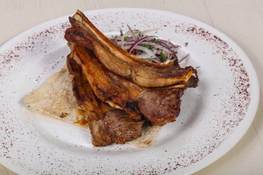 Lezzetli ızgara kuzu ızgarası.