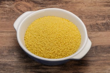 Yemek pişirmek için klozette çiğ öksürük yığını