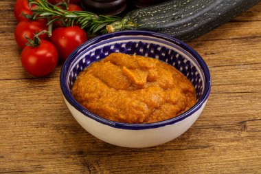 Vejetaryen mutfağı - Ot ve baharatlı kabak püresi