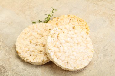 Vejetaryen için diyet çıtır ekmek yığını