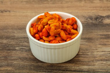 Baharatlı çerez kasede.