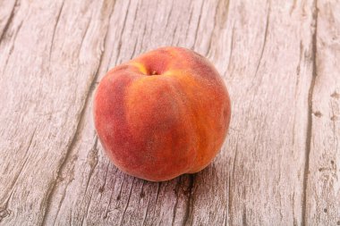 Taze olgun tatlı ve lezzetli şeftali meyvesi