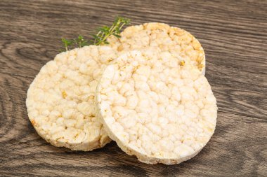 Vejetaryen için diyet çıtır ekmek yığını