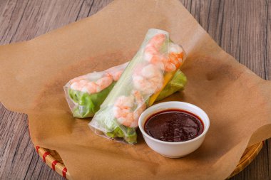 Vietnam mutfağı - karides ve sebzeli börek